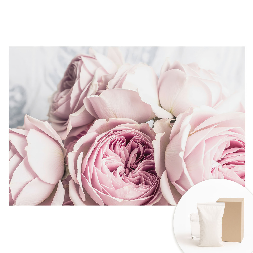 Papier peint photographique intissé Des roses délicates dans un bouquet romantique