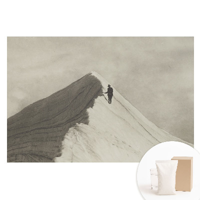 Papier peint intissé imprimé sommet montagneux et alpiniste solitaire