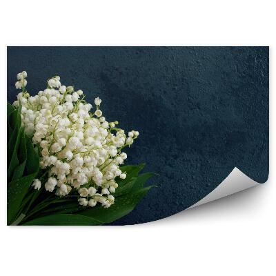 Papier peint Bouquet de muguet rosée sur fond bleu foncé