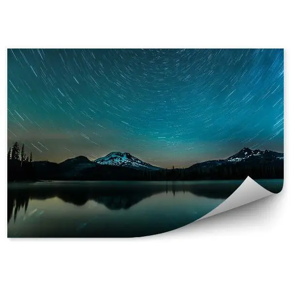 Tapisserie panoramique Traces d'étoiles au-dessus d'un lac