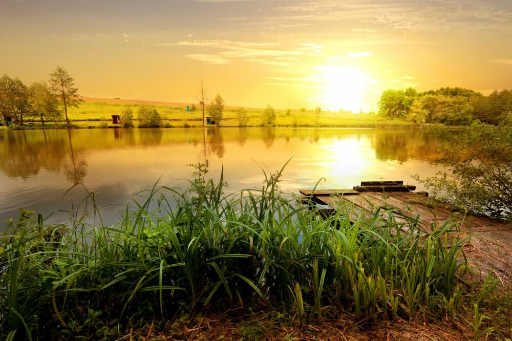 Tapisserie panoramique Lac avec coucher de soleil doré