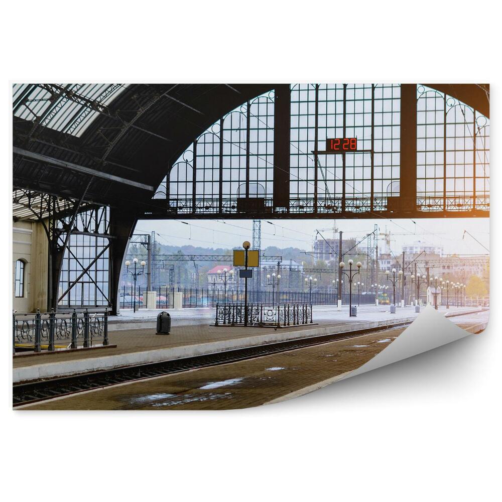 Papier peint Gare vide, voyage léger