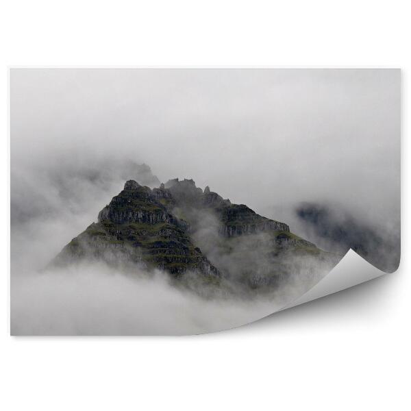 Papier peint Montagnes Couvertes De Brouillard Islande