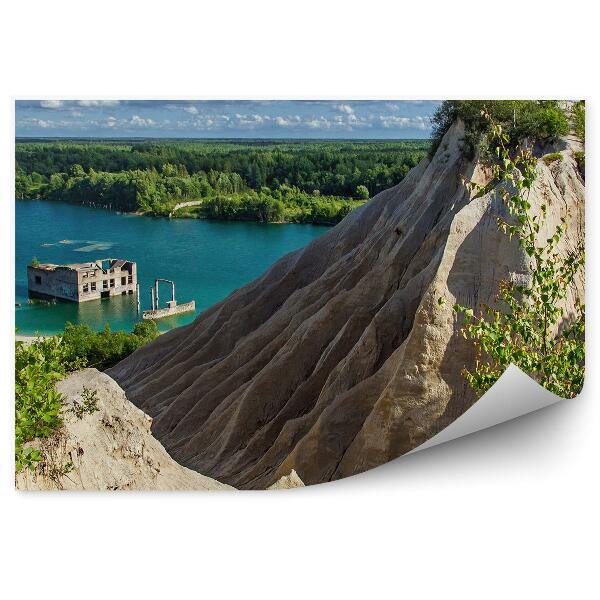 Papier peint Ruines d'un bâtiment dans un lac de montagne