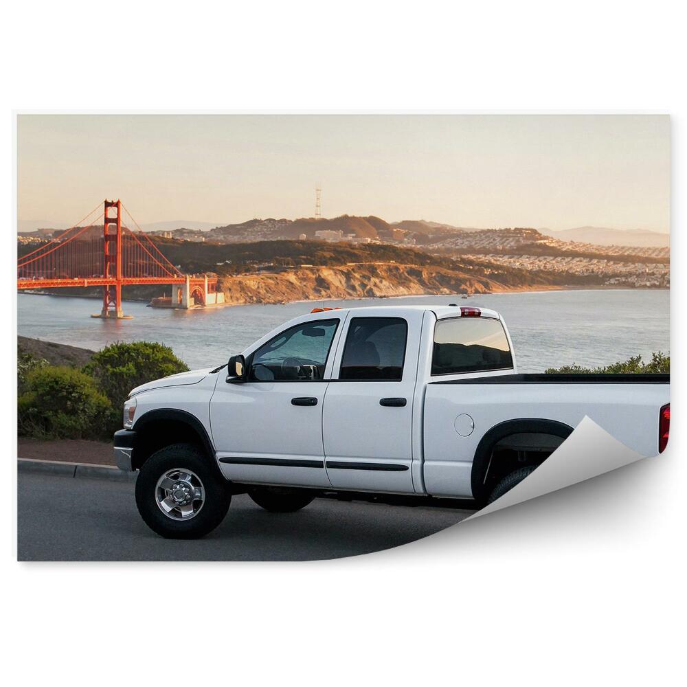 Papier peint Semi-remorque pick-up avec le pont de la porte d'or en arrière-plan