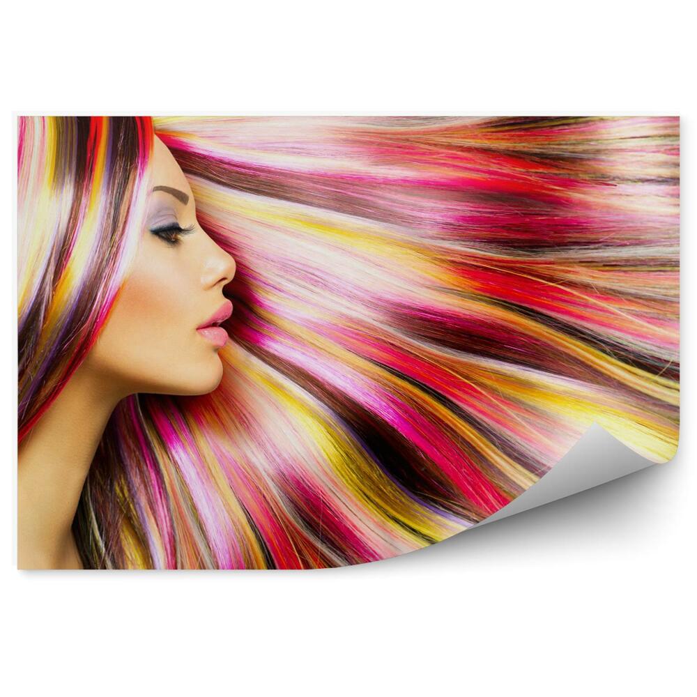 Papier peint Modèle de belle fille aux cheveux colorés