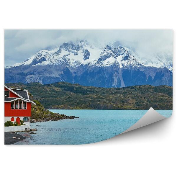 Papier peint Maison rouge sur le lac Pehoe à Torres Del Paine