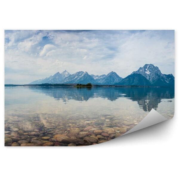 Papier peint Parement De Pics Montagneux Dans Un Lac