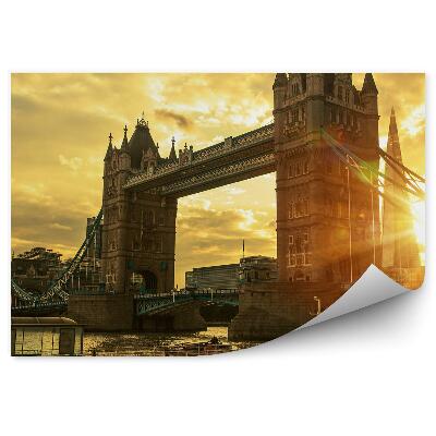 Papier peint Le célèbre pont anglais illuminé au coucher du soleil