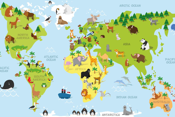 Papier peint Carte du monde amusante avec des animaux traditionnels de tous les continents et océans