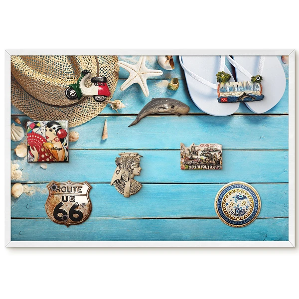 Tableau magnétique pour collection d'aimants motif ambiance estivale avec chapeau et coquillages