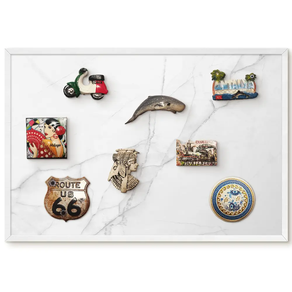 Tableau magnétique décoratif avec cadre motif fond en marbre clair veiné de gris