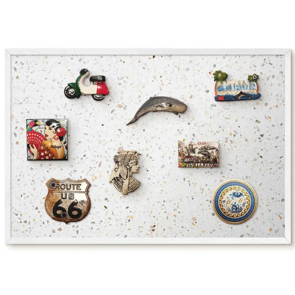 Tableau magnétique décoratif avec cadre motif terrazzo blanc, beige et gris