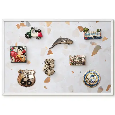 Tableau magnétique pour collection d'aimants motif mosaïque aux teintes chaudes