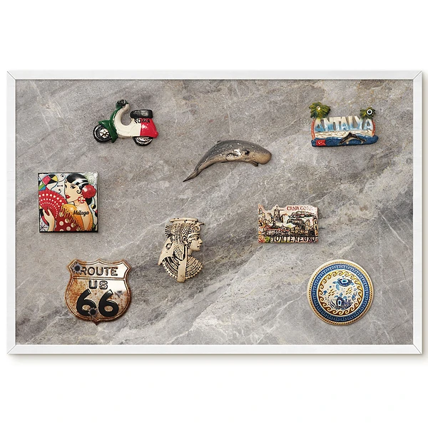 Tableau magnétique pour collection d'aimants dans un mélange de gris et de beiges