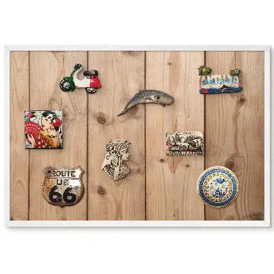 Tableau magnétique avec motif de grain et nœuds de bois dans une ambiance beige
