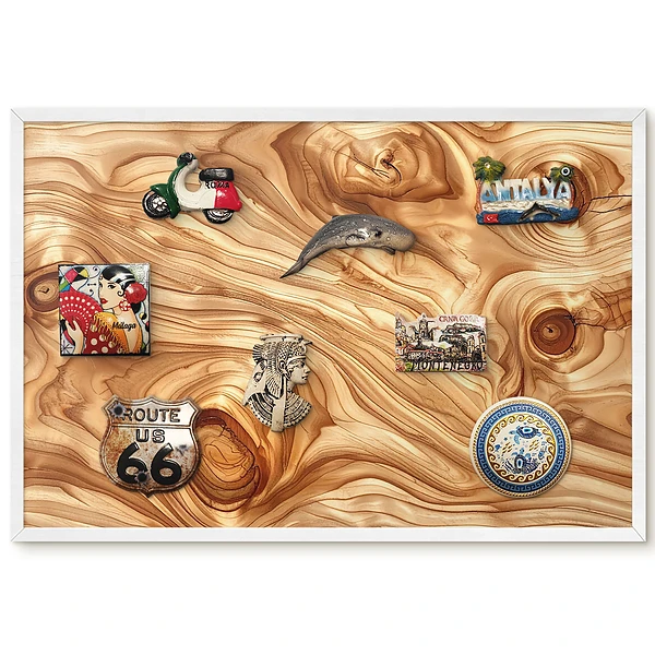 Tableau magnétique décoratif avec cadre en bois aux formes organiques et couleurs chaudes