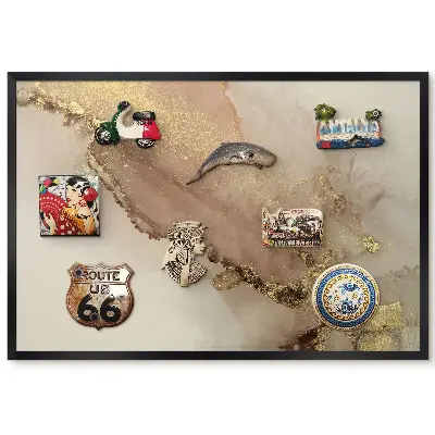Tableau pour collection d'aimants aux tons beiges et bruns avec finition brillante
