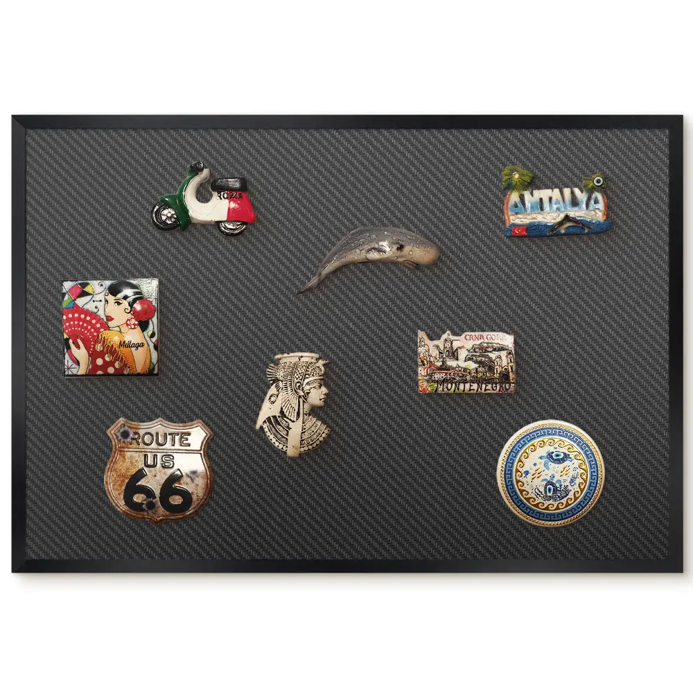 Tableau magnétique décoratif avec cadre motif délicat sur fond sombre