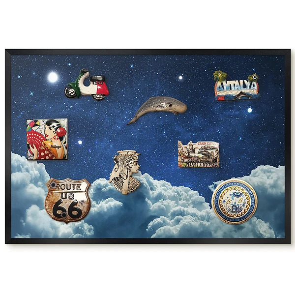 Tableau magnétique décoratif avec cadre Un ciel nocturne étoilé au-dessus des nuages