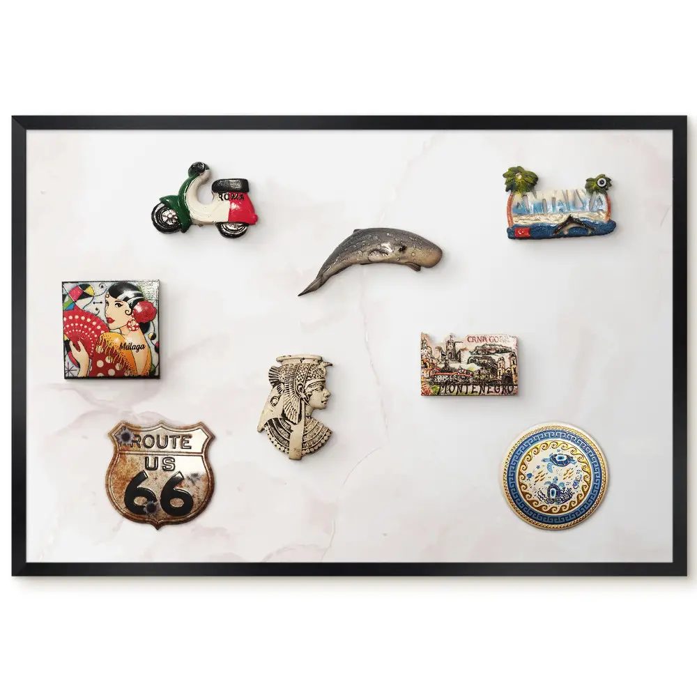 Tableau magnétique décoratif avec cadre aux subtils motifs marbrés dans des tons clairs