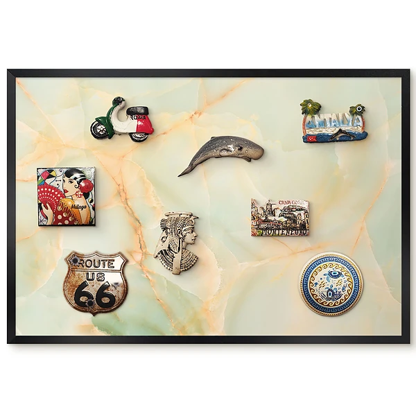 Tableau magnétique décoratif avec cadre motif marbre délicat