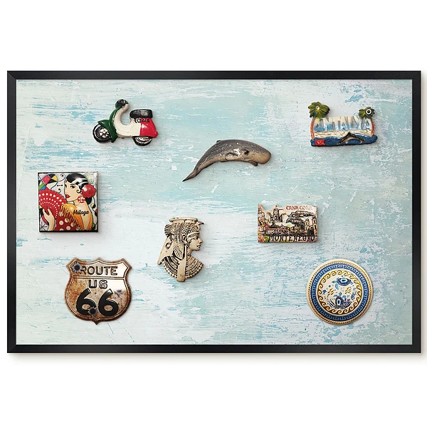 Tableau magnétique pour aimants avec motifs entrelacés dans des tons bleus et gris sur fond uni