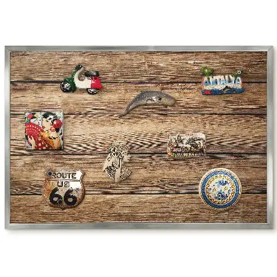 Panneau pour aimants souvenirs en plastique effet grain de bois à texture riche
