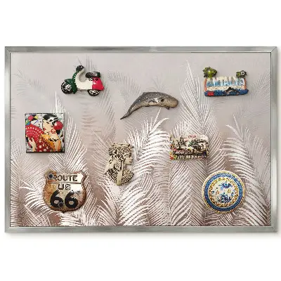 Panneau pour aimants souvenirs avec motif de feuilles blanches délicates sur fond beige