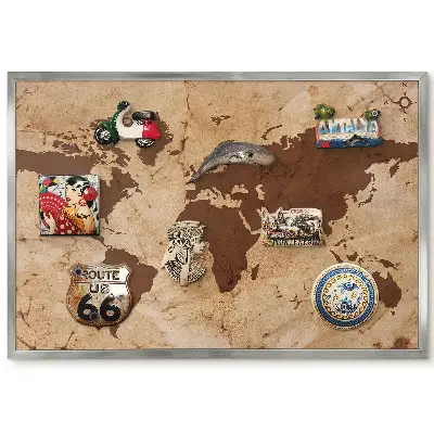 Tableau magnétique encadré carte du monde dans des tons beige et marron
