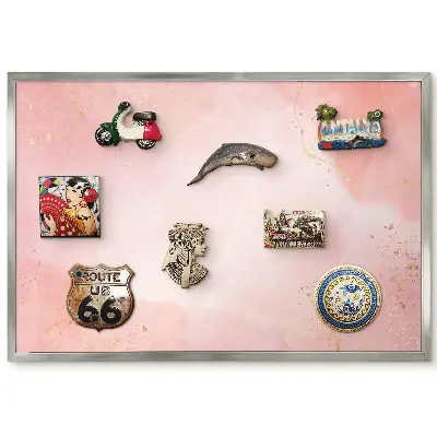 Tableau magnétique encadré Nuances de rose aux motifs délicats