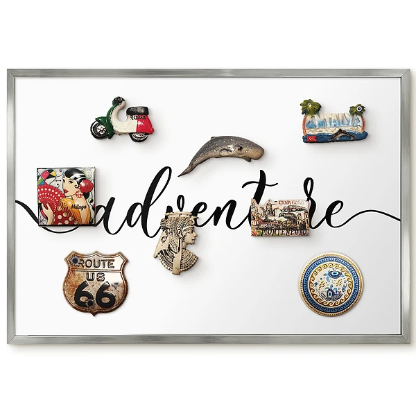 Panneau pour aimants souvenirs avec lettrage calligraphique