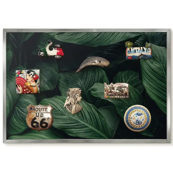 Panneau pour aimants souvenirs avec motif de feuilles vertes détaillées