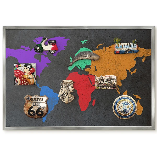 Panneau pour aimants souvenirs avec carte du monde colorée sur fond sombre