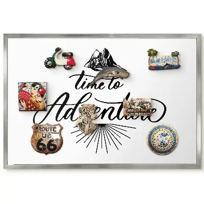 Tableau magnétique encadré avec slogan inspiré de l'aventure en noir et blanc
