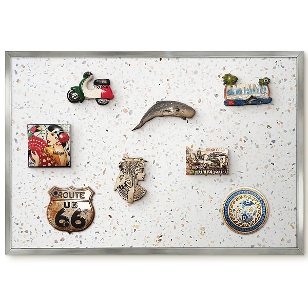 Panneau pour aimants souvenirs motif terrazzo moderne blanc, beige et gris