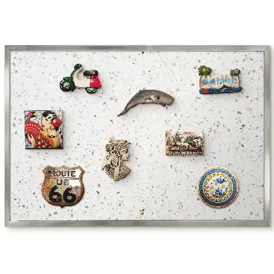 Panneau pour aimants souvenirs motif terrazzo moderne blanc, beige et gris