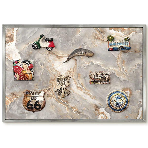 Tableau magnétique encadré aux motifs abstraits beiges et gris