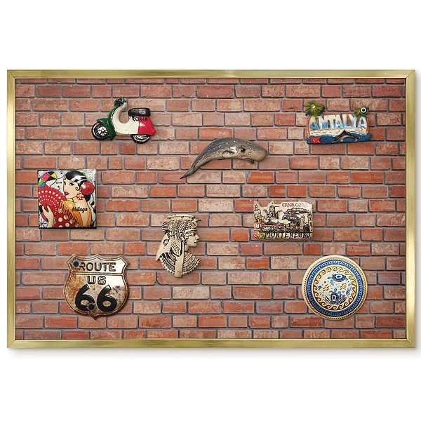 Panneau pour aimants souvenirs motif mur de briques brutes aux teintes chaudes