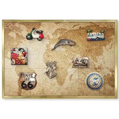 Panneau pour aimants souvenirs avec motif de carte élégant dans des tons beiges chauds