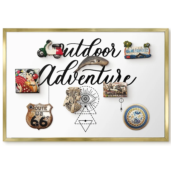 Panneau décoratif pour aimants souvenirs sur le thème de l'aventure avec symboles et texte