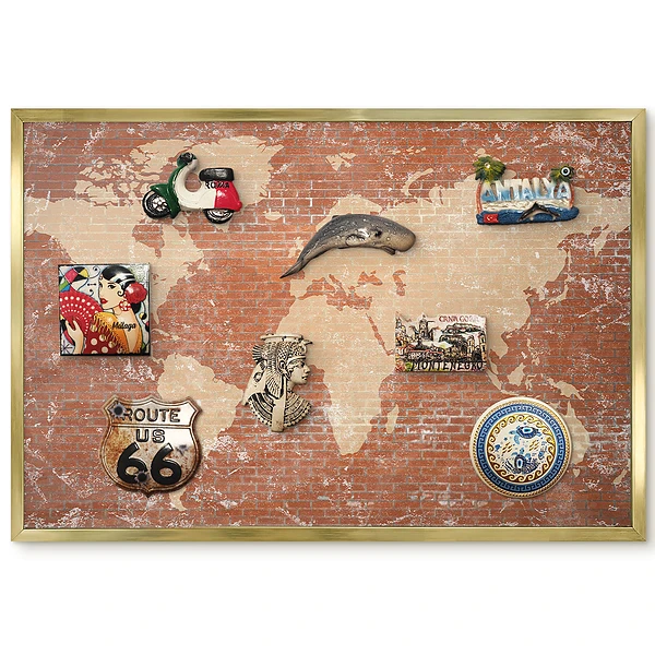 Tableau magnétique encadré représentant une carte du monde sur fond de briques au style industriel