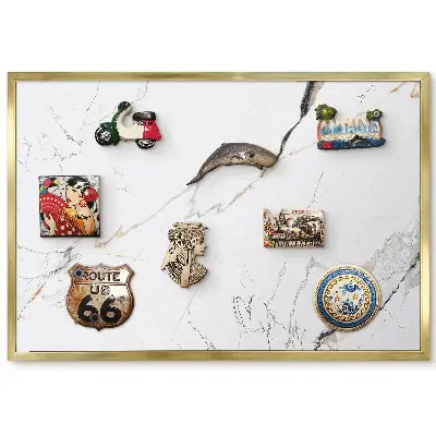 Tableau magnétique encadré avec motifs élégants dans des tons beige et gris