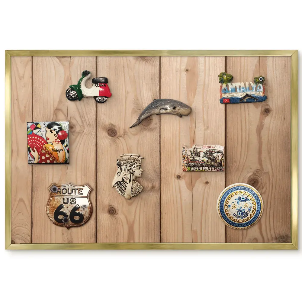 Panneau pour aimants souvenirs avec motif de grain et nœuds du bois dans une ambiance beige