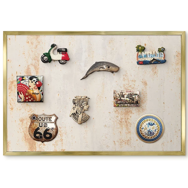 Panneau pour aimants souvenirs style industriel avec finition effet rouille