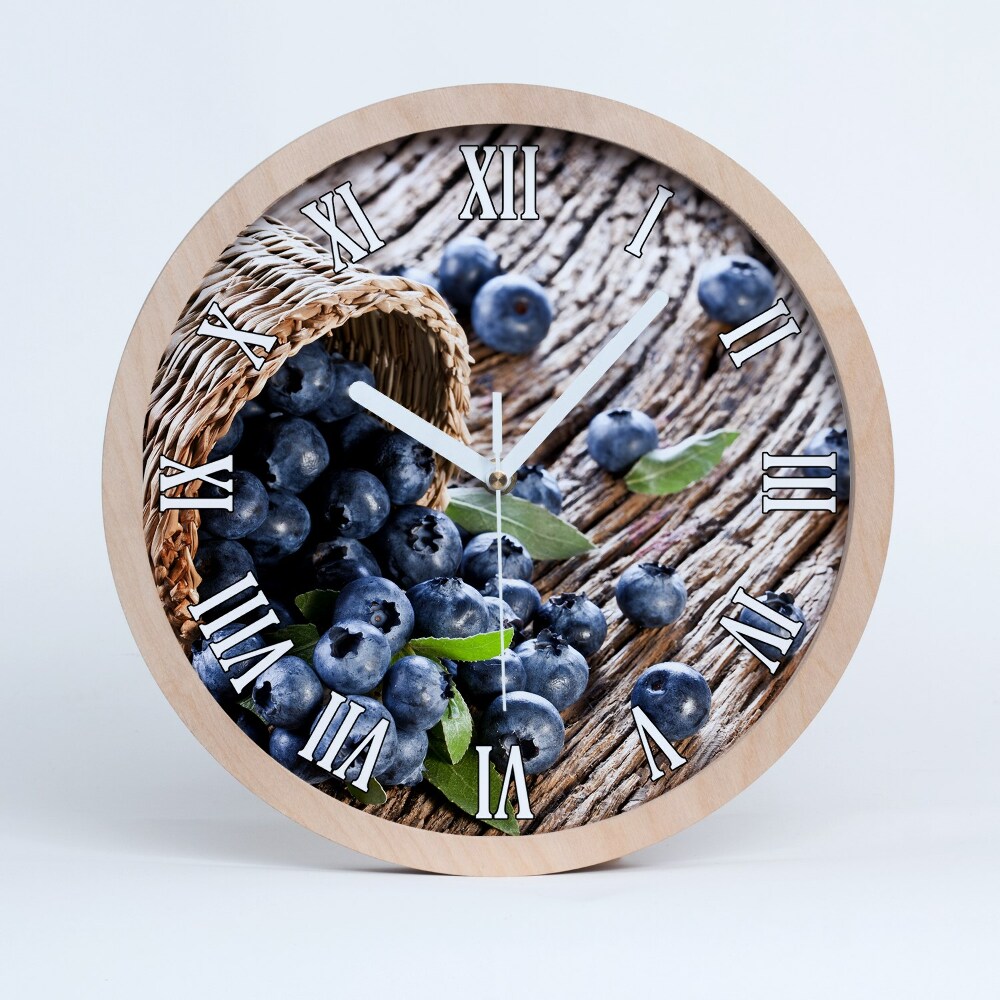 Horloge bois originale Baies dans un panier