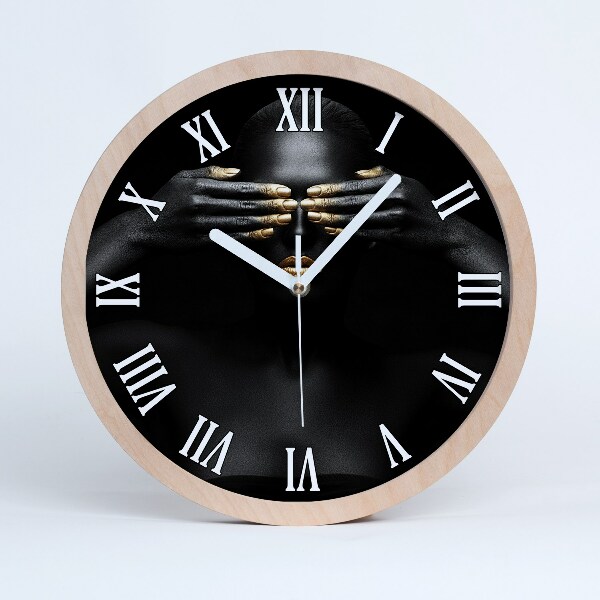 Horloge murale en bois Femme en noir