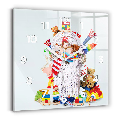 Pendule carrée en verre Panier en osier avec des jouets