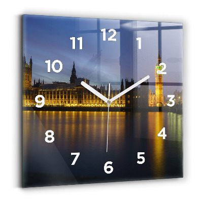 Horloge murale carrée Palais Winchester à Londres