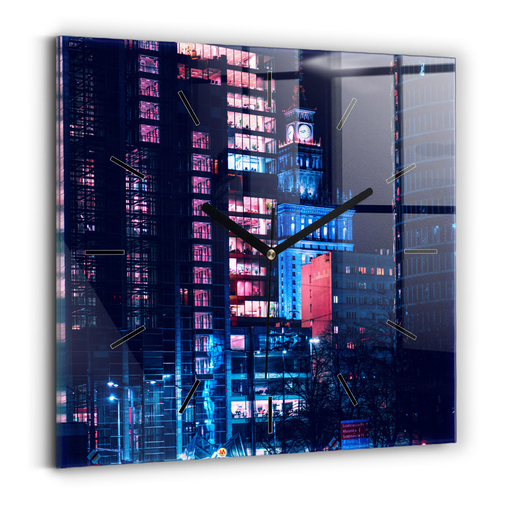 Horloge carrée en verre Varsovie la nuit